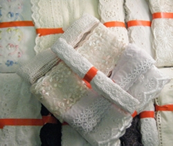 Bundle of 5 x 3m Broderie Anglaise Cotton Lace Hanks